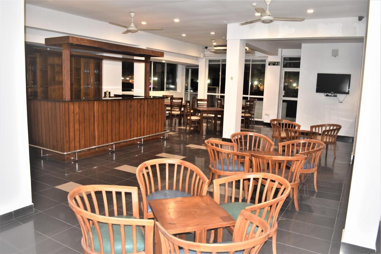 Port View City Hotel Colombo Exterior photo