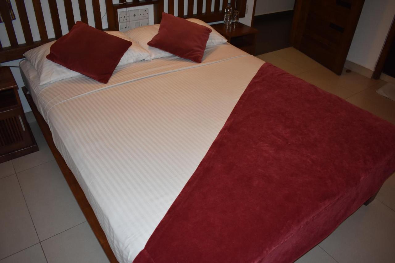 Port View City Hotel Colombo Exterior photo